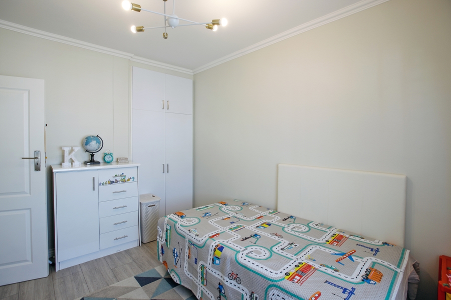 2 Bedroom Property for Sale in Wynberg Upper Western Cape